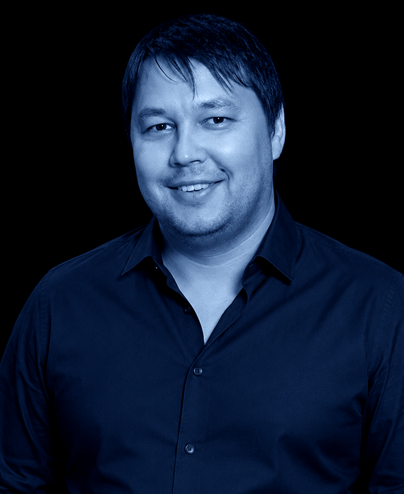 Viktor S.